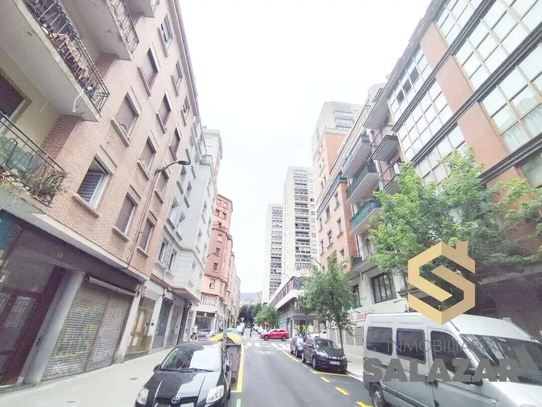 Büro zur Miete in José María de Escuza Kalea, imagen 16