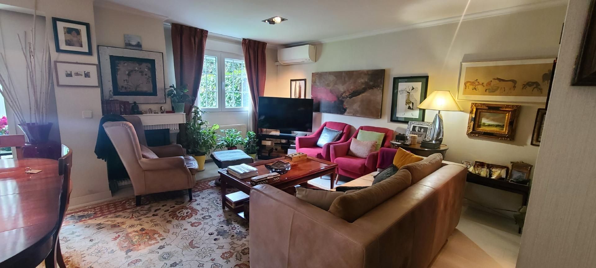 Sala d'estar de Casa o xalet en venda en Boadilla del Monte amb Calefacció, Jardí privat i Terrassa