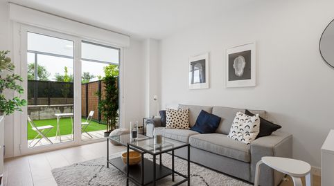 Foto 4 de Piso en venta en Calle Islas Caimán, 3, El Olivar, Alcalá de Henares