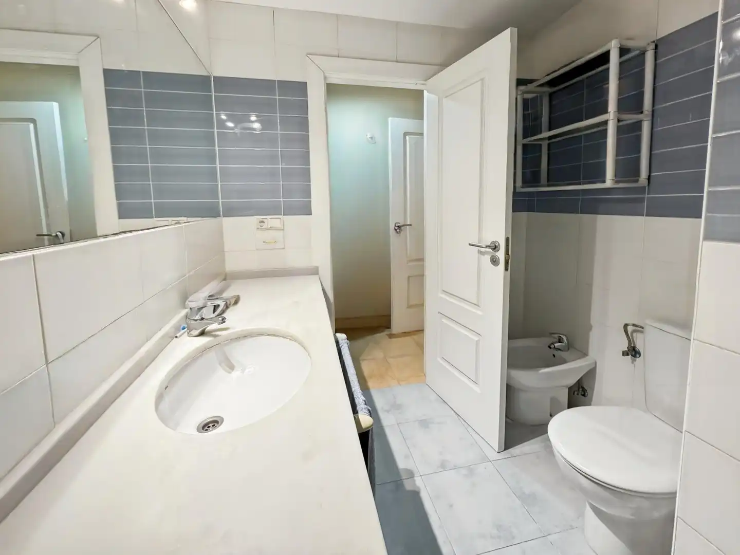 Baño de Apartamento en venta en Benidorm con Calefacción y Terraza