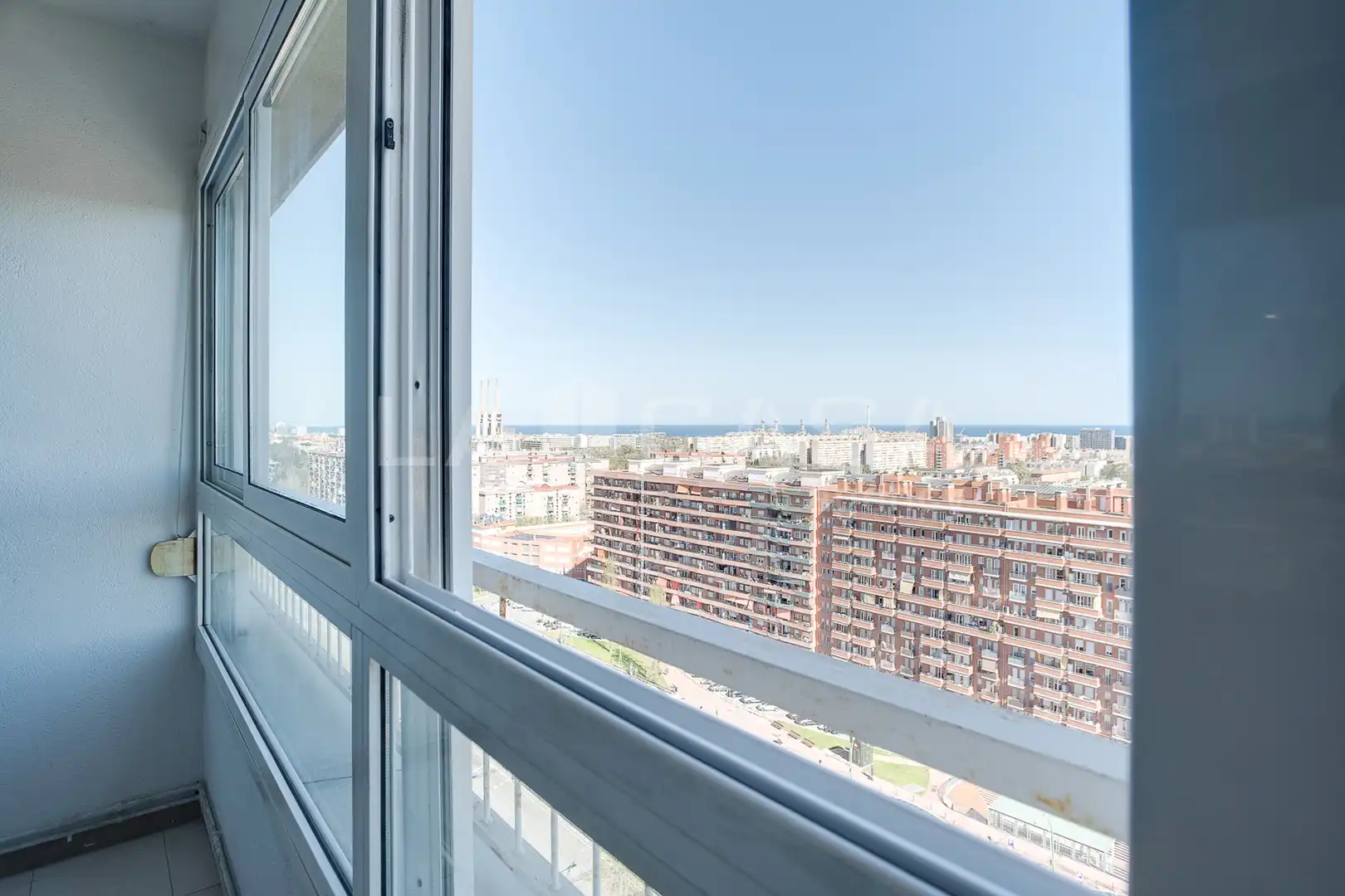 Habitación de Piso en venta en Barcelona con Calefacción y Balcón