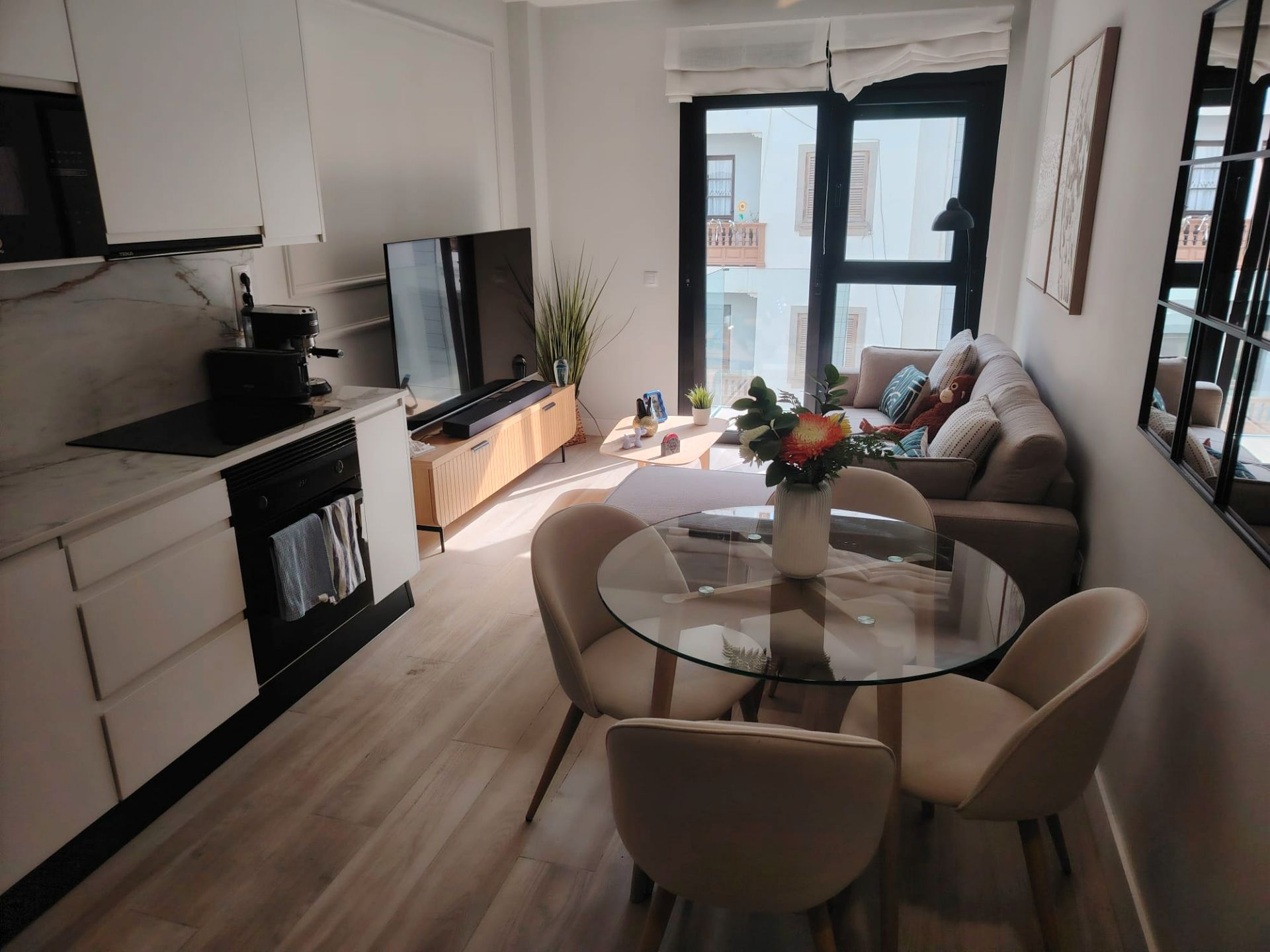 Living room of Apartment for sale in Las Palmas de Gran Canaria  with Furnished, Oven and Washing machine