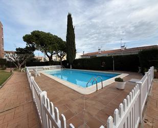 Piscina de Pis en venda en El Vendrell amb Jardí privat, Terrassa i Balcó