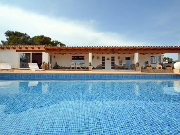 Casa rustica con piscina in vendita a POLIGONO 41