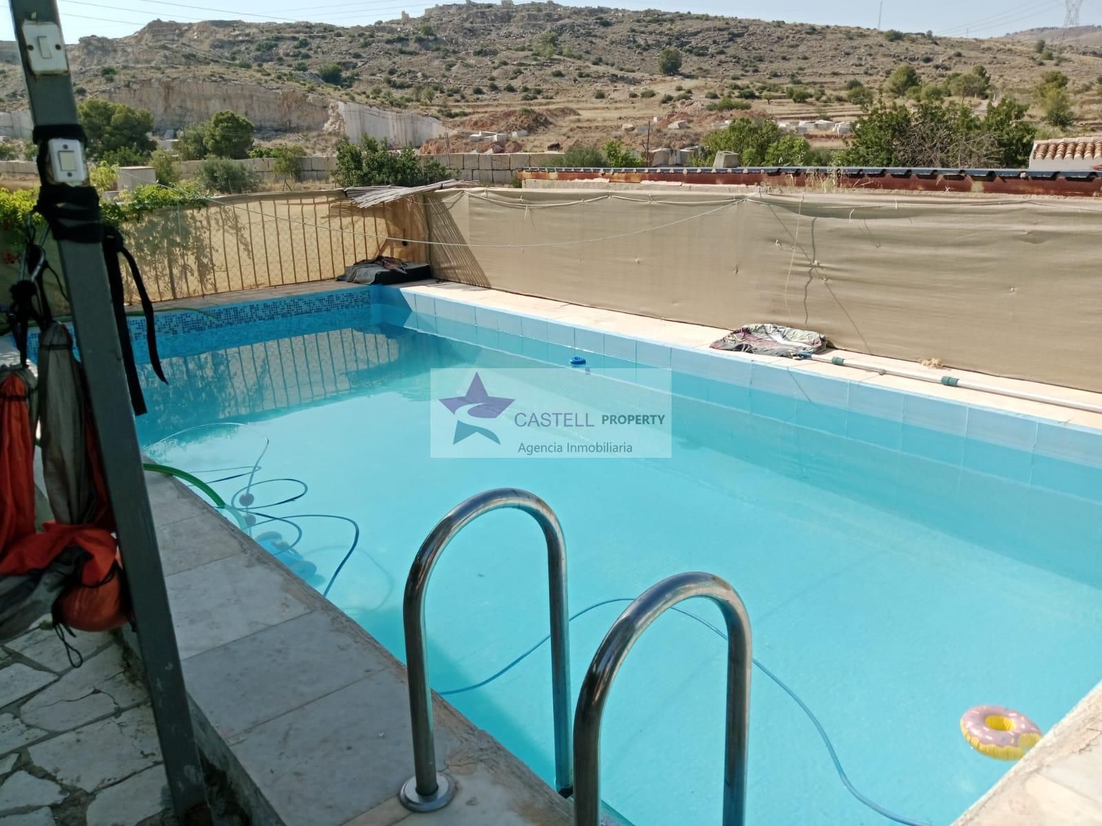 Piscina de Casa adosada en venda en La Romana amb Calefacció, Terrassa i Traster