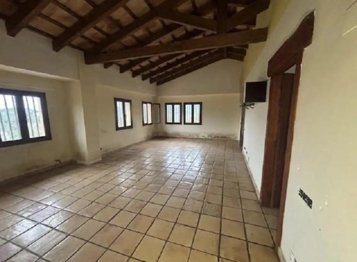 Haus oder Chalet zum Verkauf in Olesa de Bonesvalls mit Privatgarten