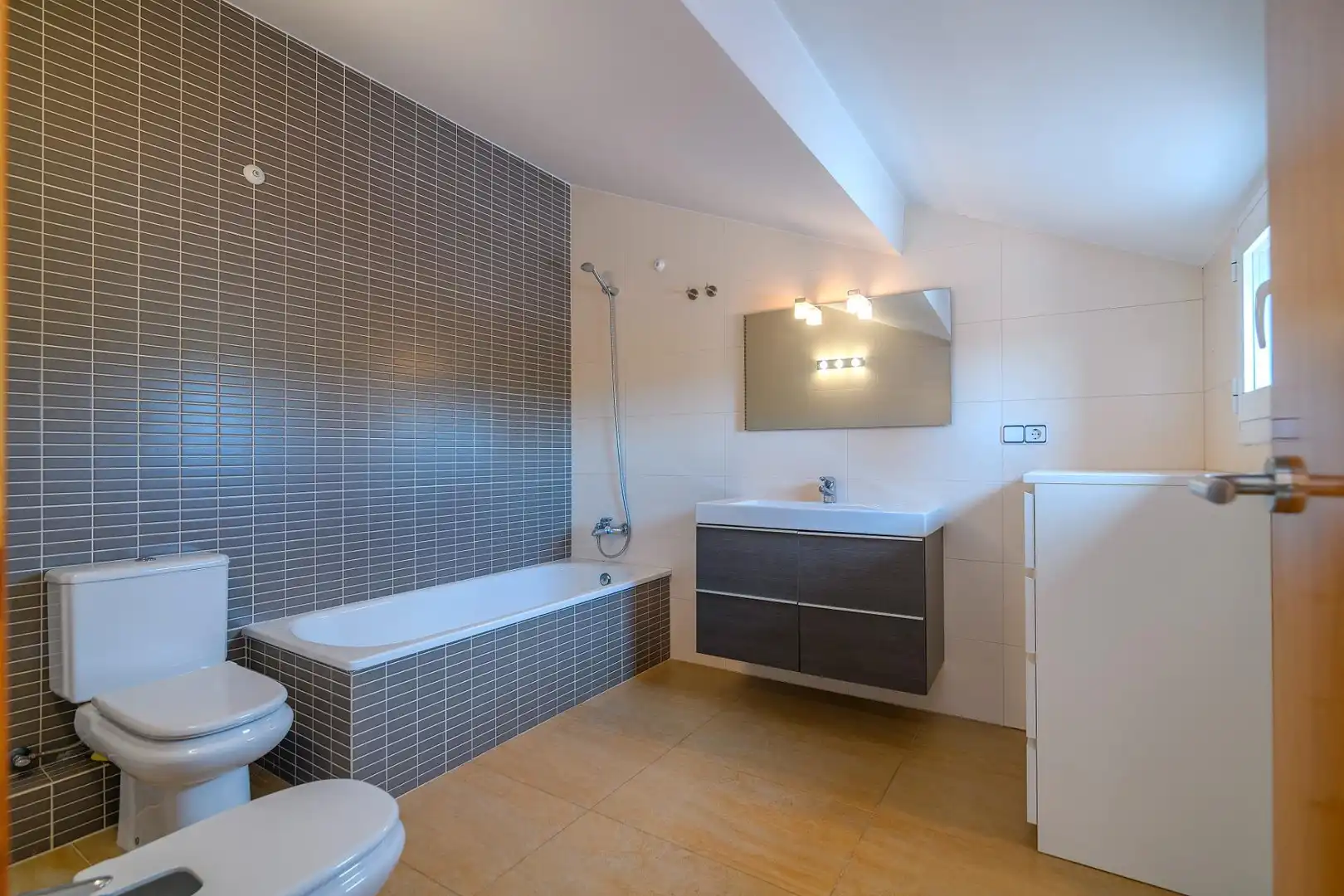 Baño de Dúplex en venta en Manresa con Aire acondicionado, Calefacción y Terraza