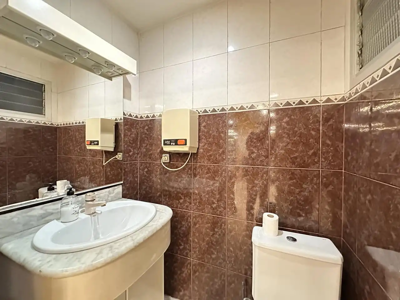Bathroom of Office for sale in Alicante / Alacant  with Air Conditioner