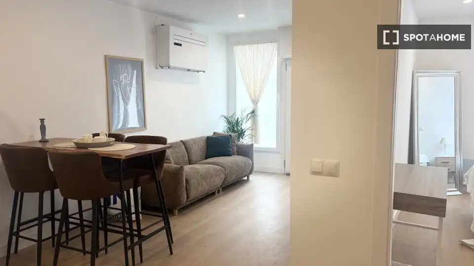 Living room of Apartments for share in Madrid  with Air Conditioner, Heating and Terrace
