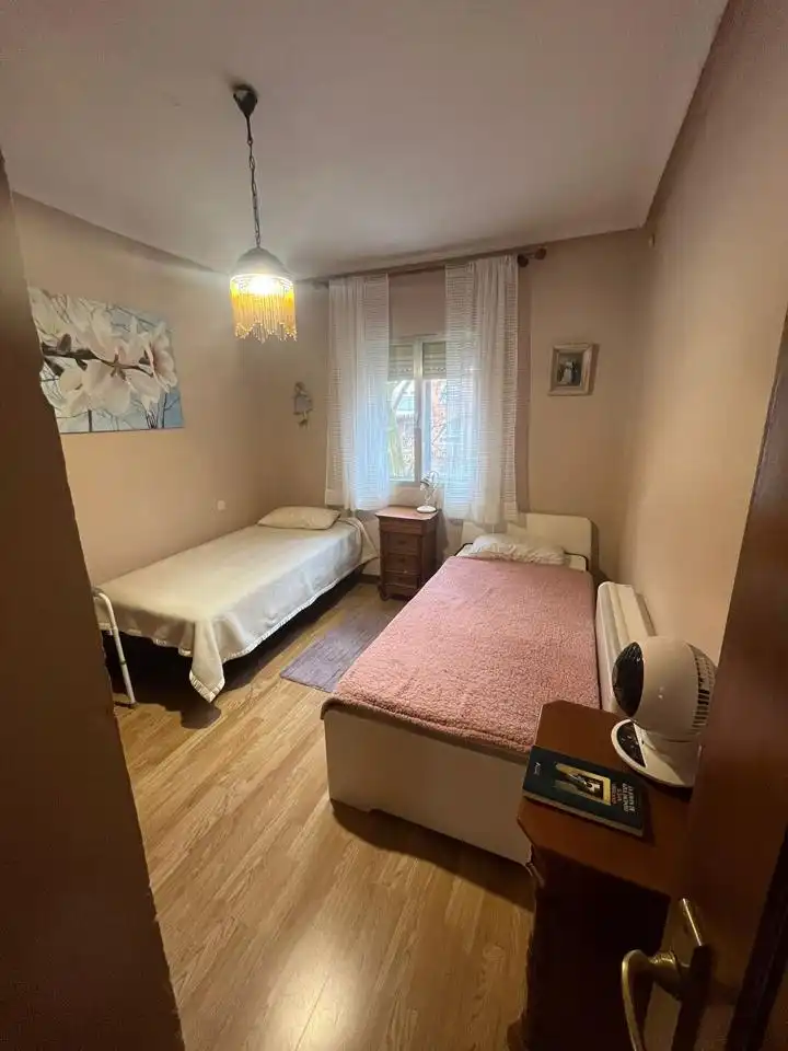 Schlafzimmer von Wohnung zum Verkauf in Madrid