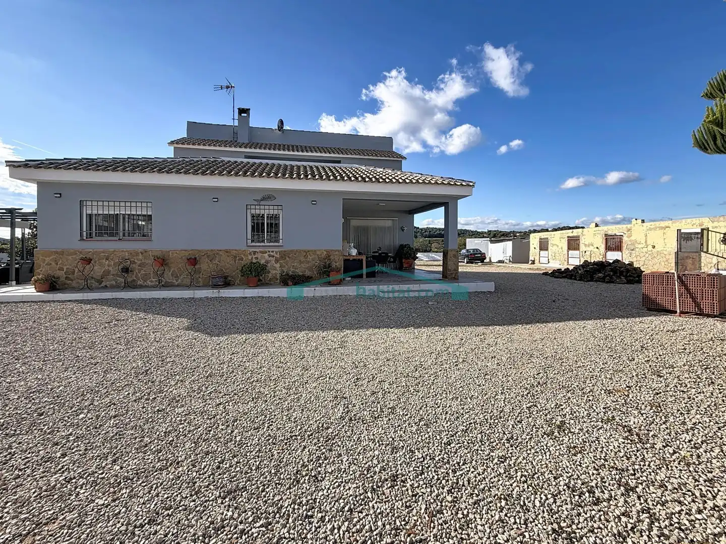 Exterior view of Houses for sale in Pedralba  with Private garden and Terrace
