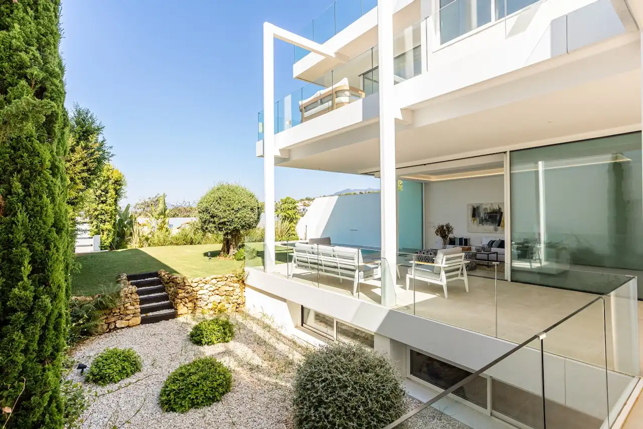 Terrassa de Casa o xalet en venda en Marbella amb Aire condicionat, Jardí privat i Terrassa