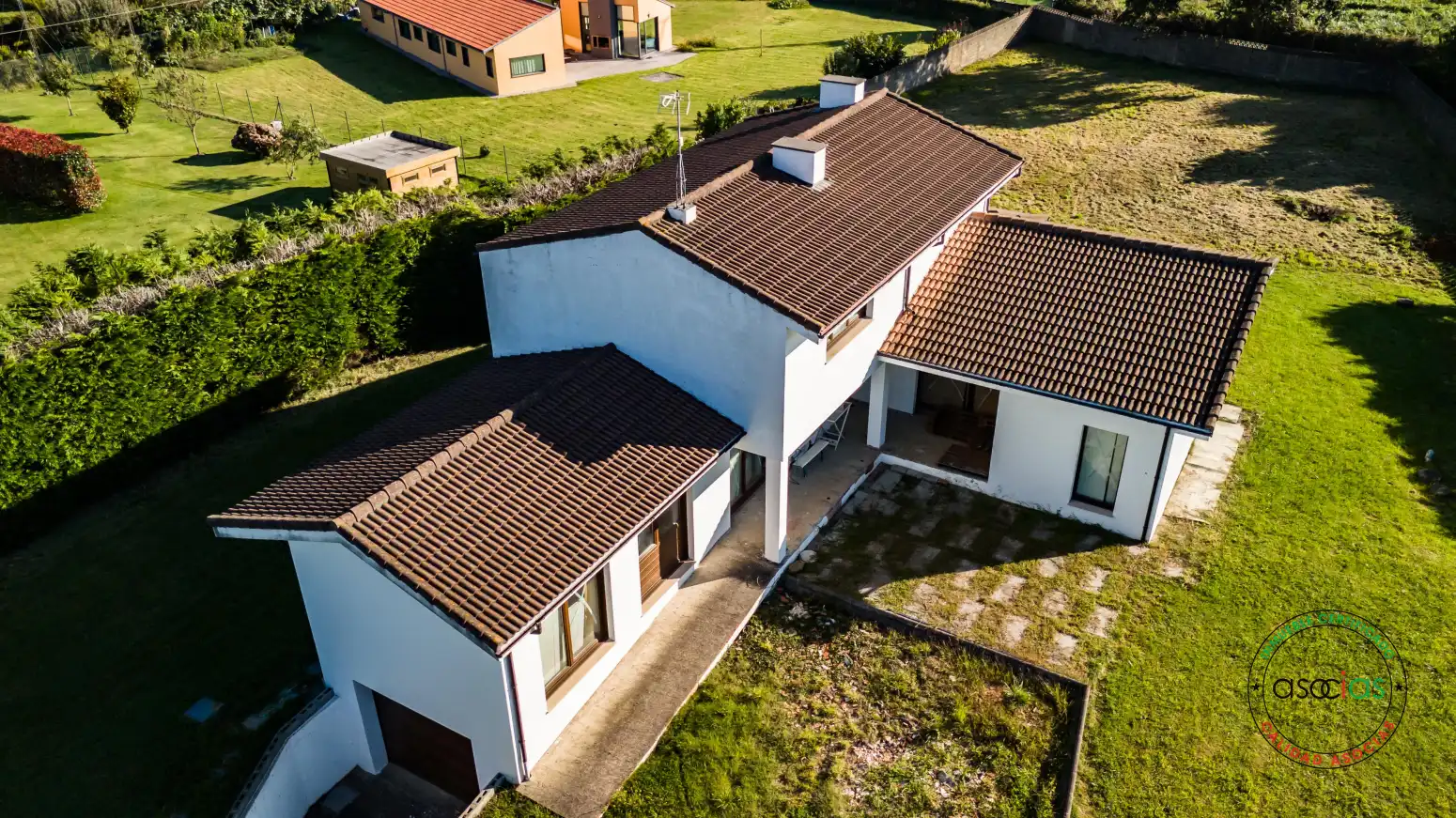 Vista exterior de Casa o xalet en venda en Villaviciosa amb Jardí privat i Traster