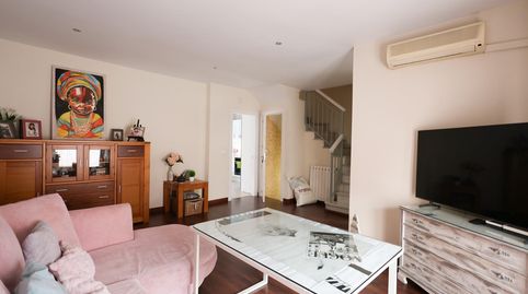 Foto 2 von Einfamilien-Reihenhaus zum Verkauf in Calle Rosalia de Castro, 12, Cúllar Vega, Granada