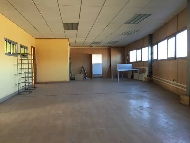 Oficina en Alquiler en Someso - Matogrande