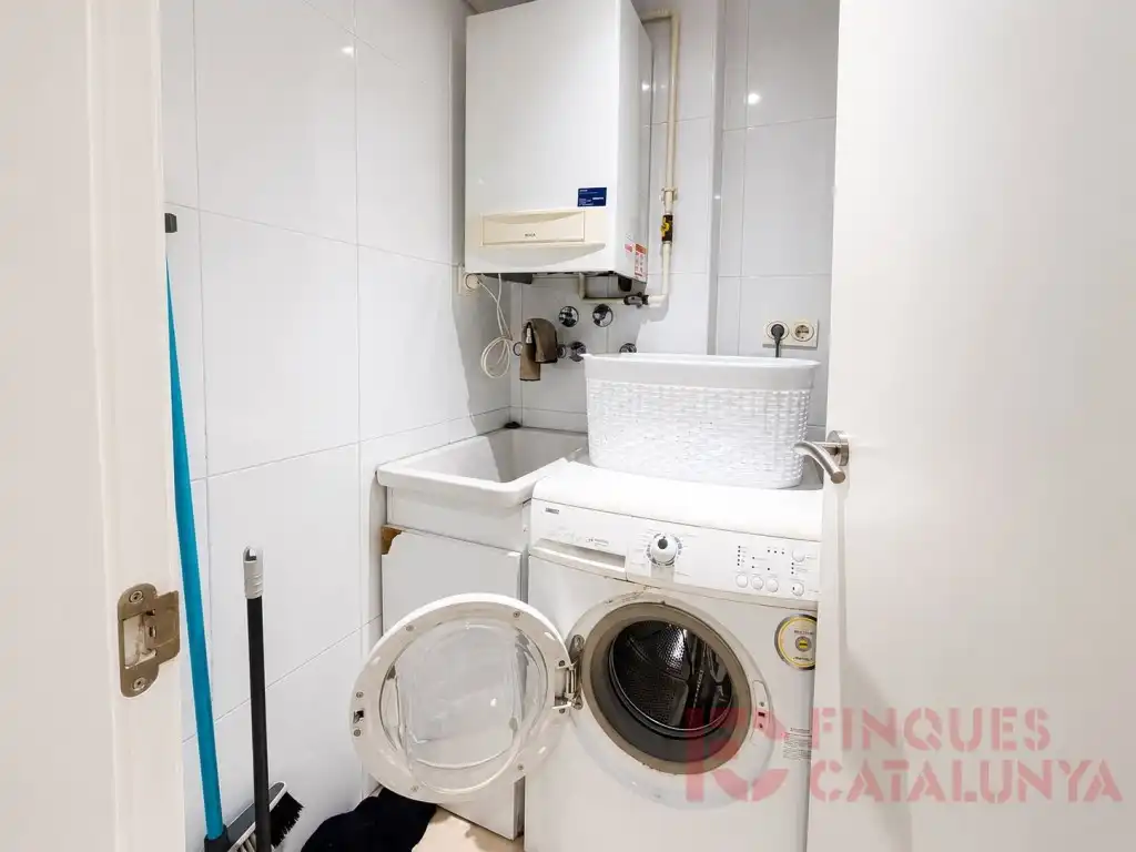 Baño de Piso en venta en Girona con Aire acondicionado y Calefacción