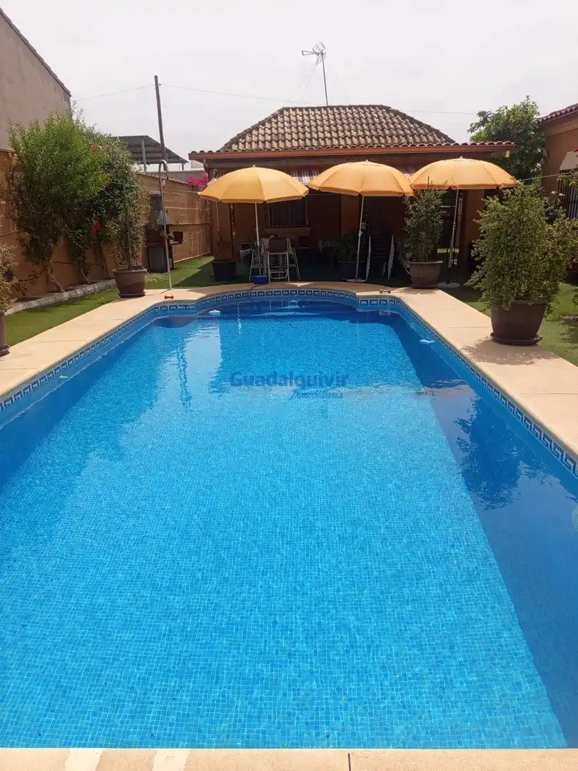 Villa con piscina in vendita a Entrenúcleos, imagen 5