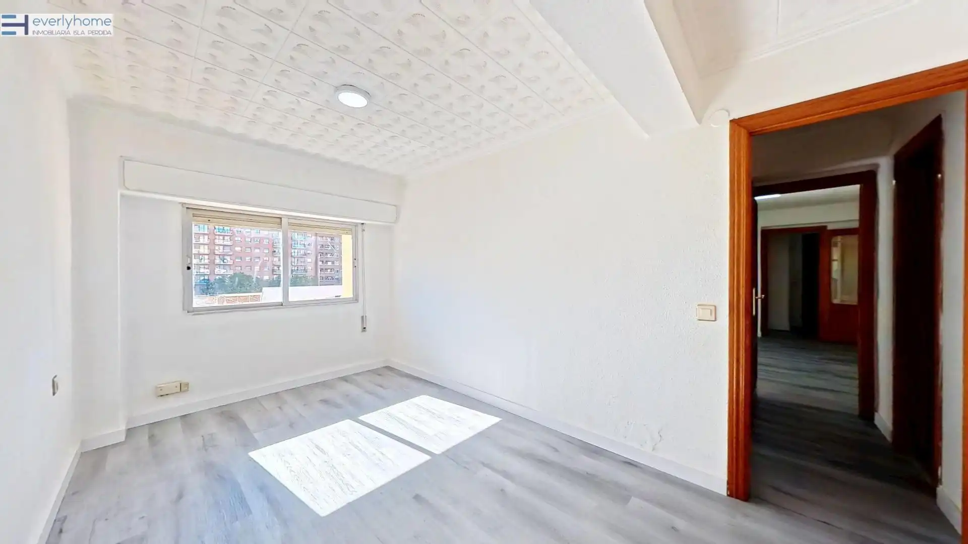 Habitación de Piso en venta en Valencia con Balcón