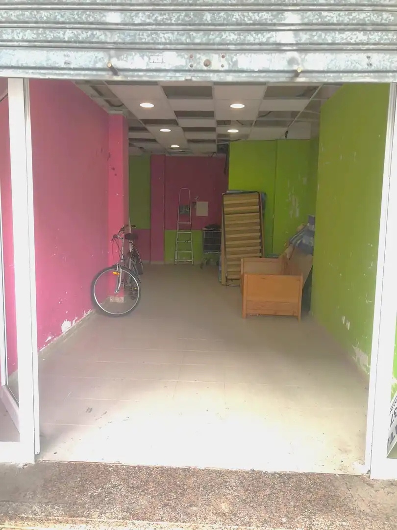 Business premises for sale in Carrer d'Alfredo Kraus 26