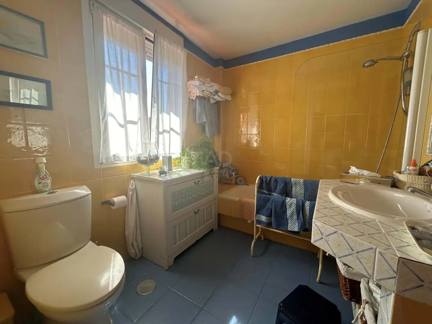 Baño de Casa o chalet en venta en Sariegos con Calefacción, Terraza y Piscina