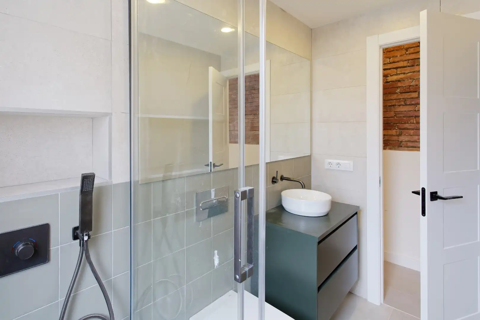 Baño de Piso en venta en Barcelona con Aire acondicionado, Calefacción y Horno