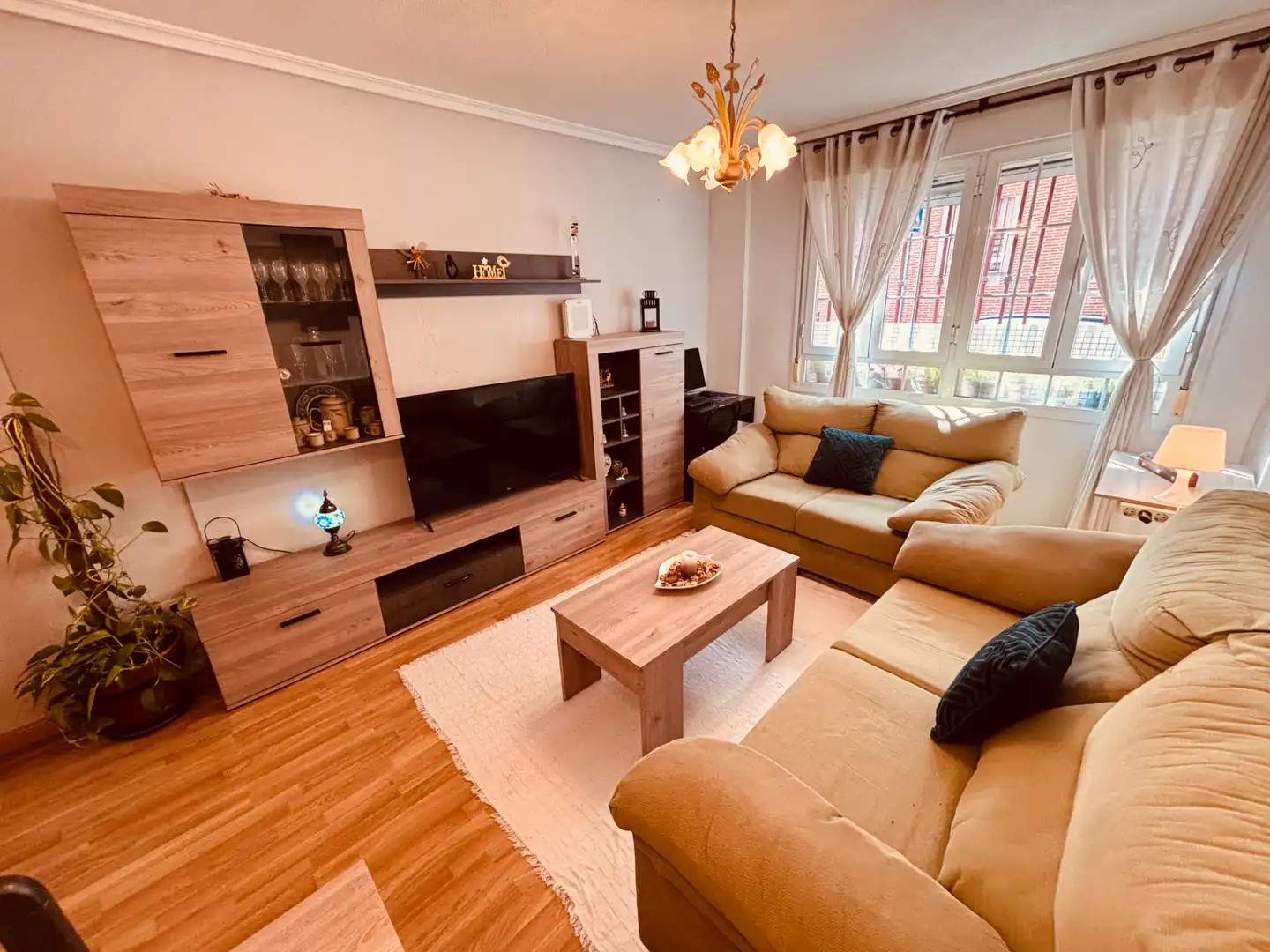 Living room of Flat for rent in Getafe  with Air Conditioner, Parquet flooring and Washing machine