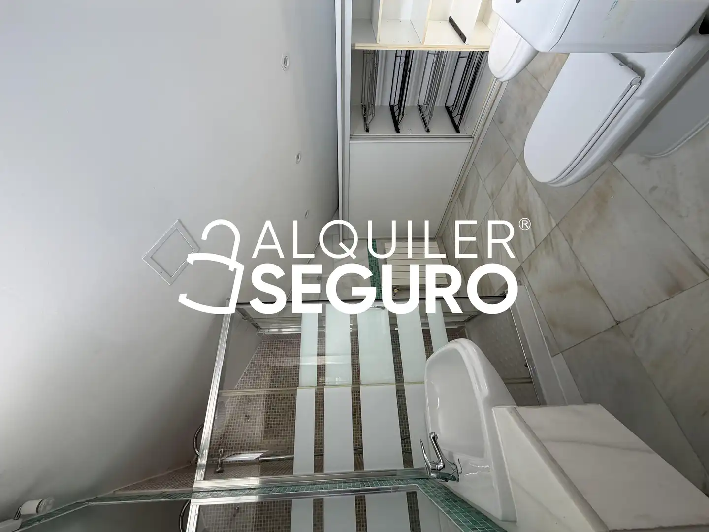 Bathroom of Attic for rent in Torrelodones  with Air Conditioner, Heating and Terrace