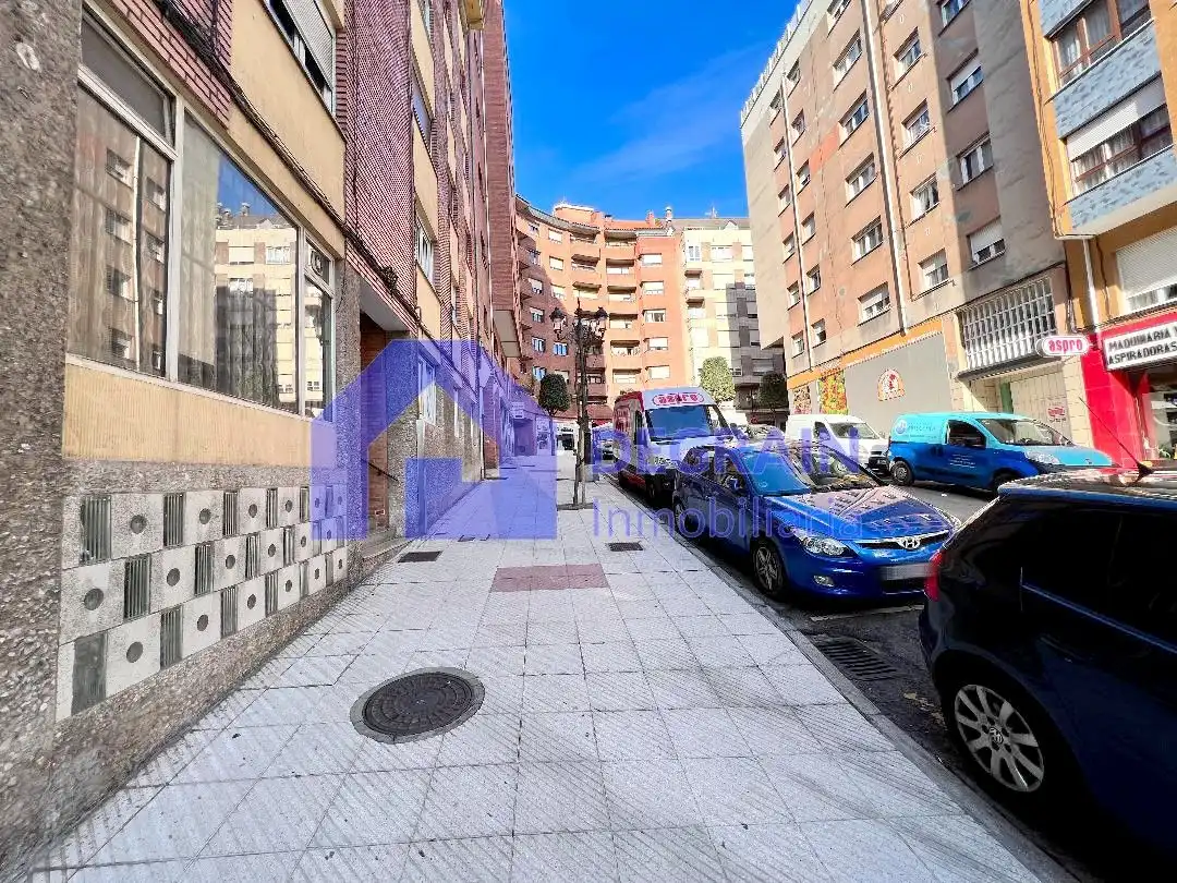Exterior view of Office for sale in Oviedo 