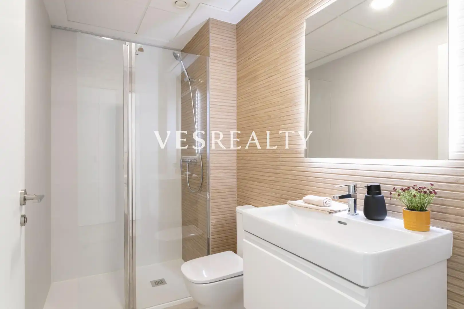 Bany de Apartament en venda en Santa Pola amb Jardí privat, Terrassa i Piscina comunitària