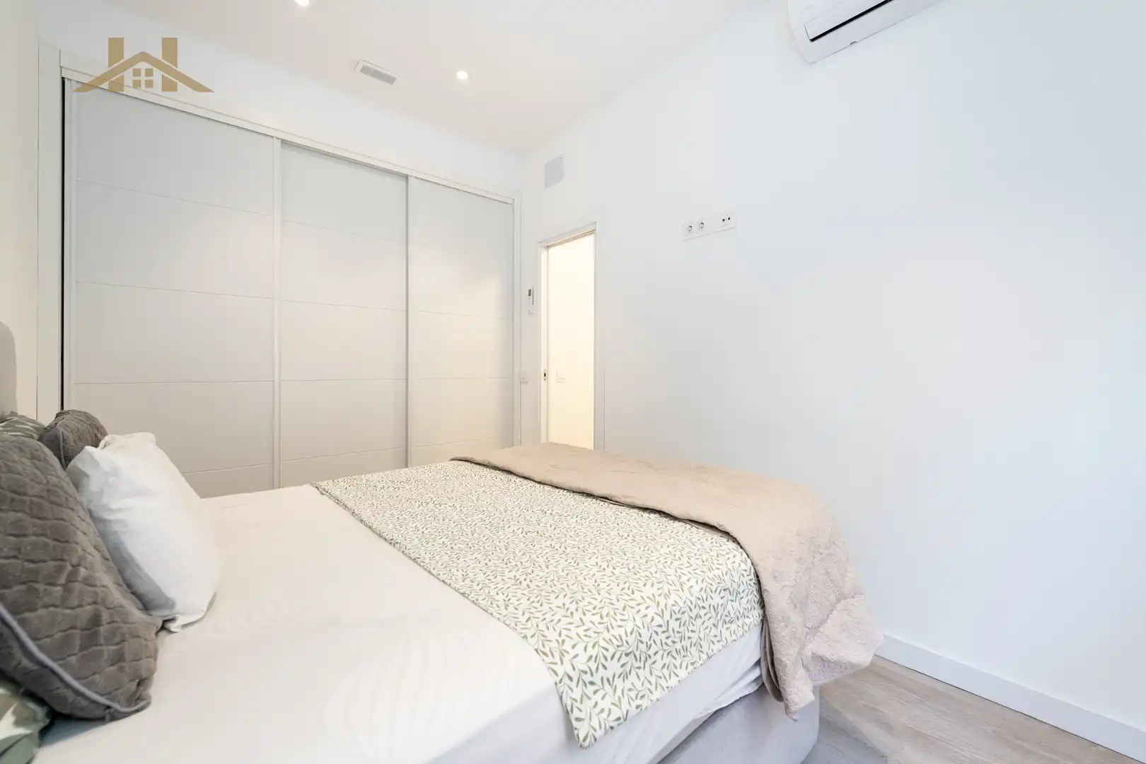 Bedroom of Study for sale in Alcobendas  with Air Conditioner, Heating and Furnished