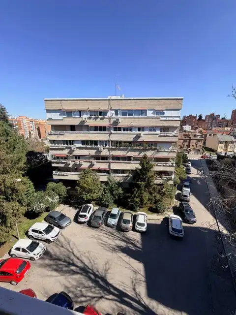 Vista exterior de Piso en venta en Madrid con Aire acondicionado, Calefacción y Parquet