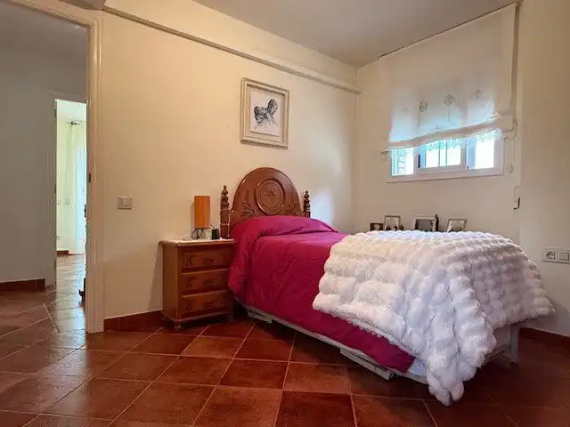 Habitación de Casa o chalet en venta en Sant Boi de Llobregat con Aire acondicionado, Calefacción y Jardín privado