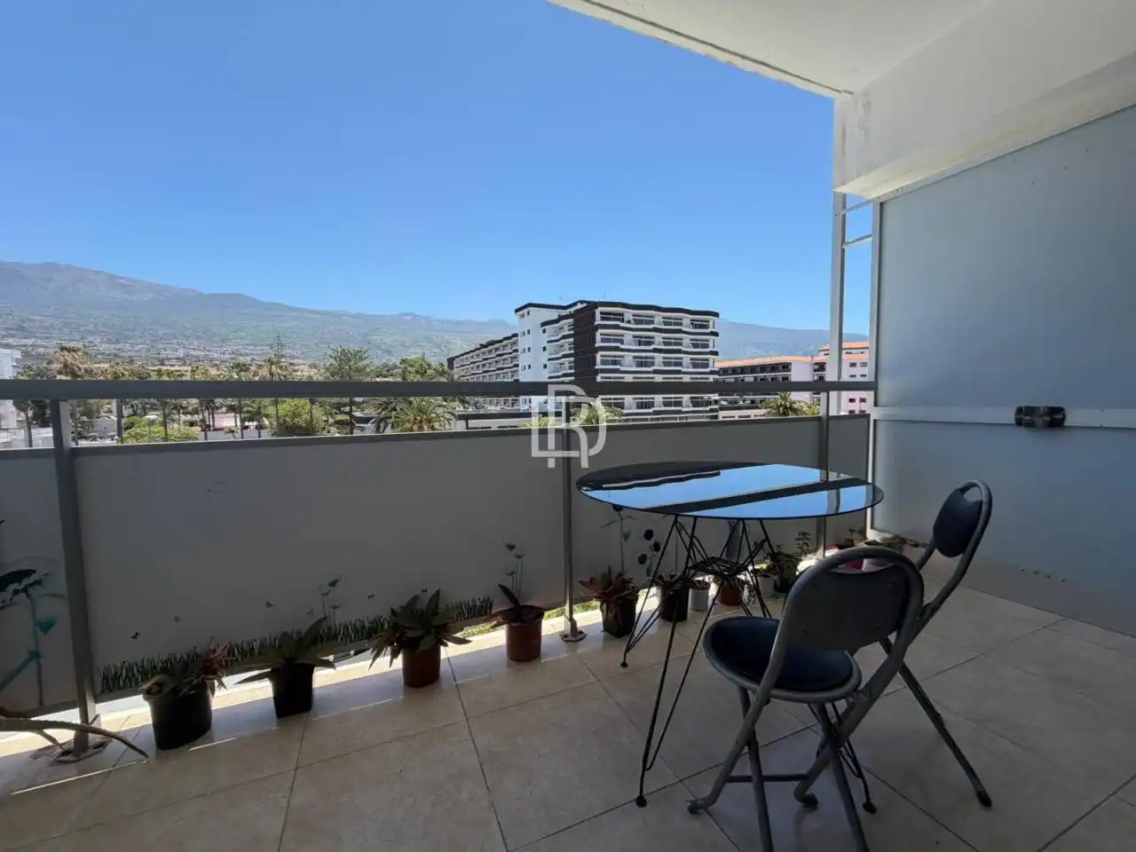 Terraza de Estudio de alquiler en Puerto de la Cruz con Amueblado, Balcón y Piscina comunitaria