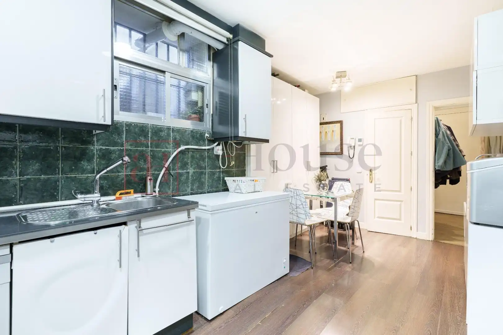 Cocina de Local en venta en Madrid con Aire acondicionado y Amueblado