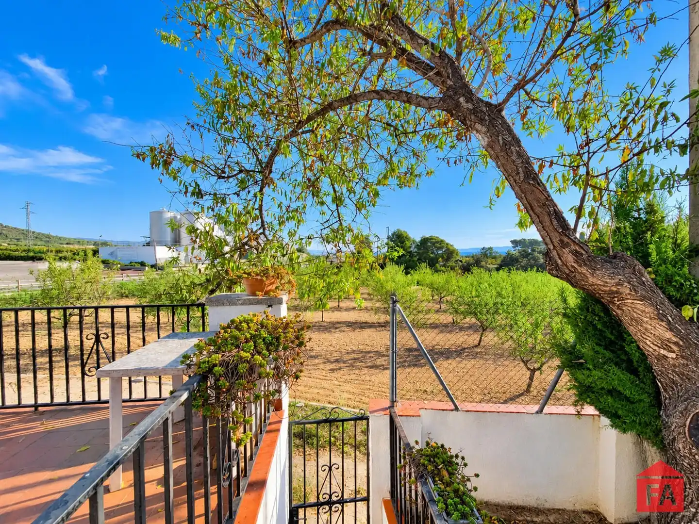 Exterior view of Detached homes for sale in Albinyana  with Terrace, Balcony and Alarm