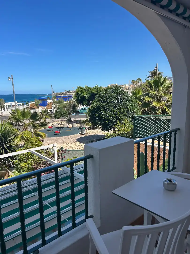 Vista exterior de Apartament en venda en Adeje amb Terrassa, Moblat i Forn