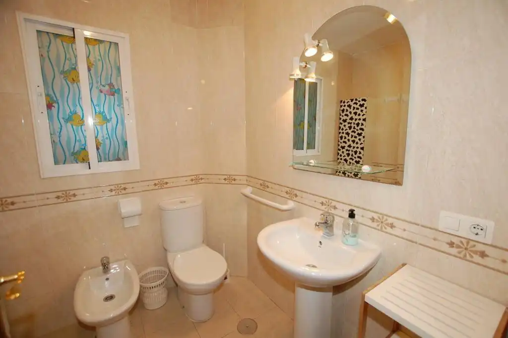 Flat for rent in Camino DE RONDA, Fígares