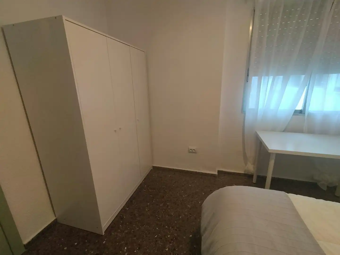 Bedroom of Flat for share in Valencia  with Furnished and Washing machine