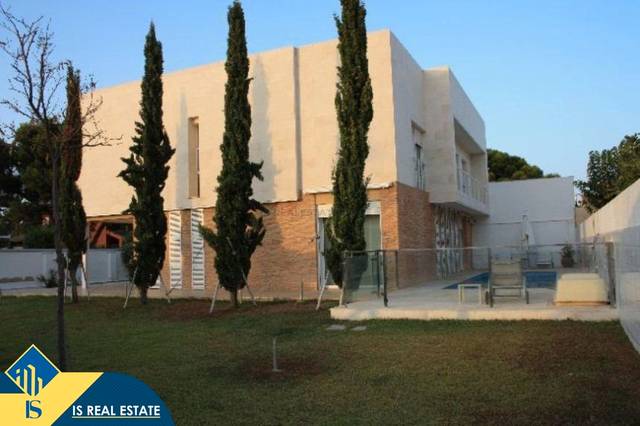 Casa-chalet en Venta en Tómbola