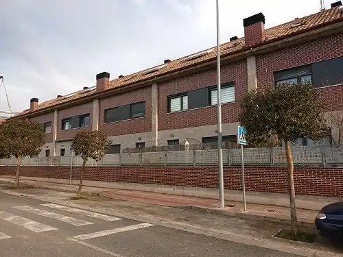 Vista exterior de Casa adosada en venda en Entrena, La Rioja