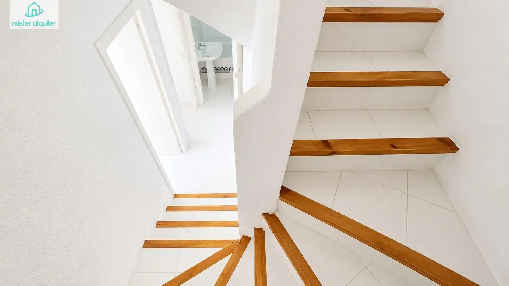 Maison mitoyenne avec terrasse à louer à Calle GAIANES, imagen 15