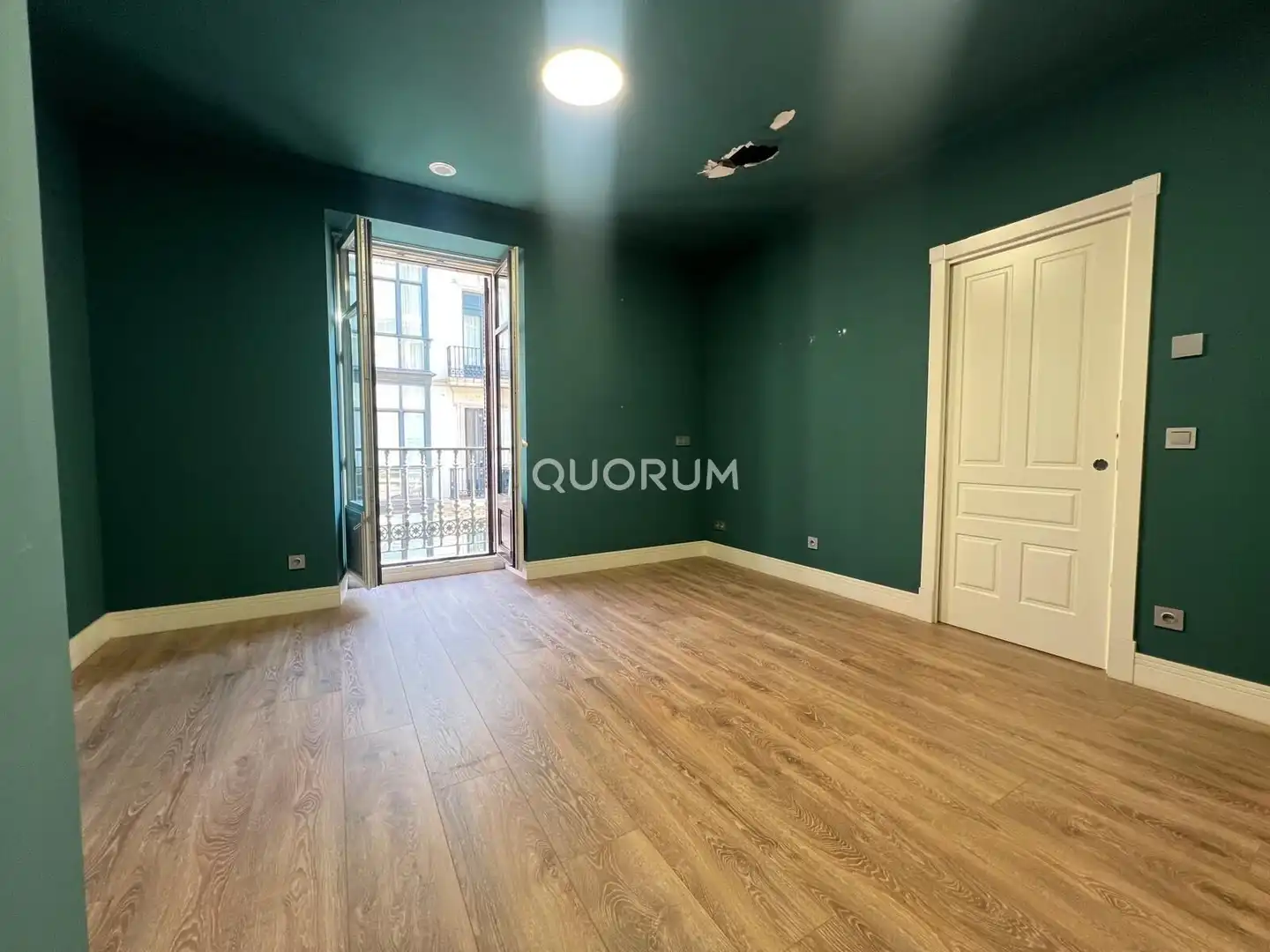 Habitación de Piso de alquiler en Bilbao  con Calefacción, Parquet y Balcón