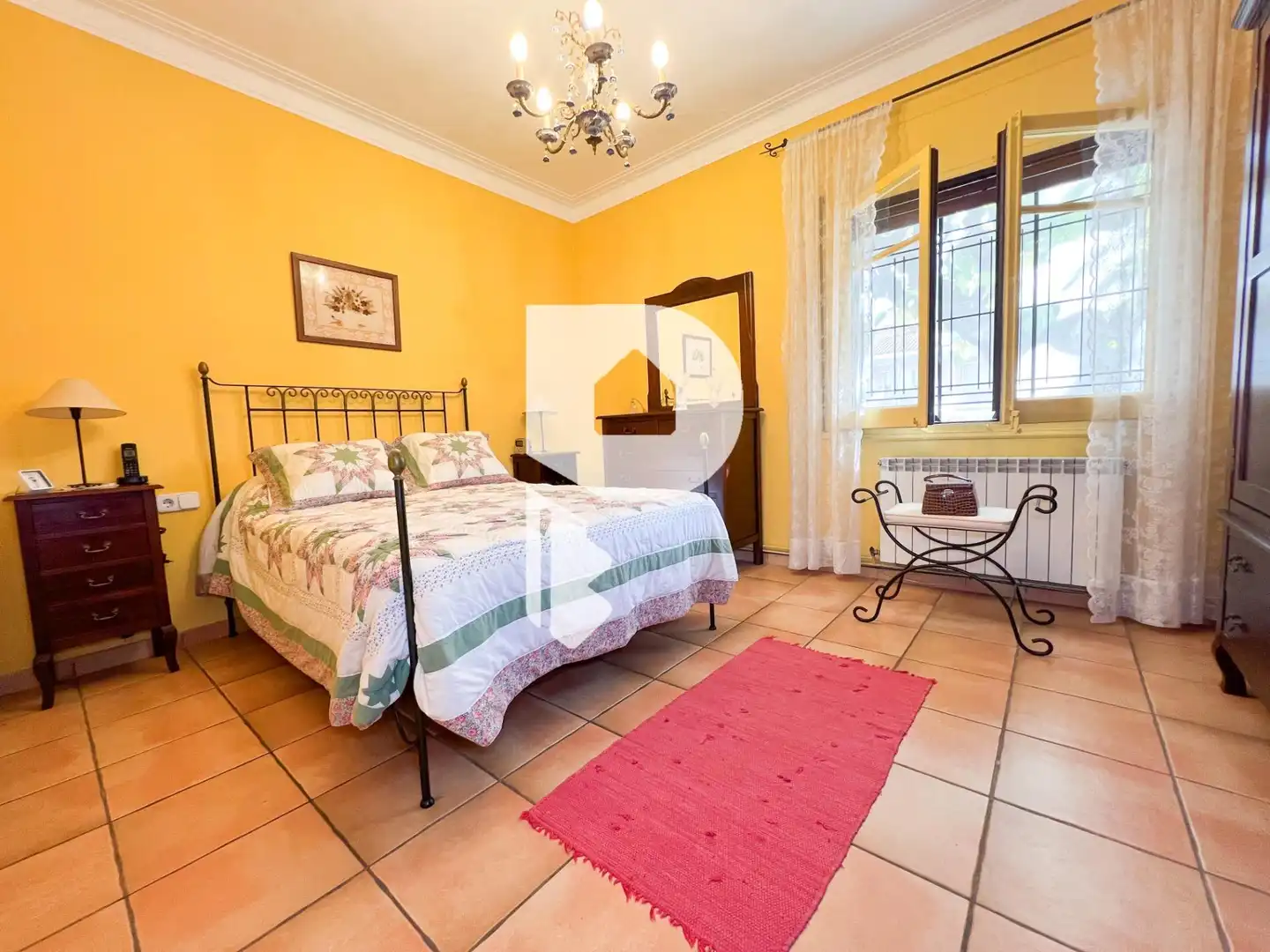 Dormitori de Casa o xalet en venda en Vallirana amb Calefacció, Jardí privat i Terrassa