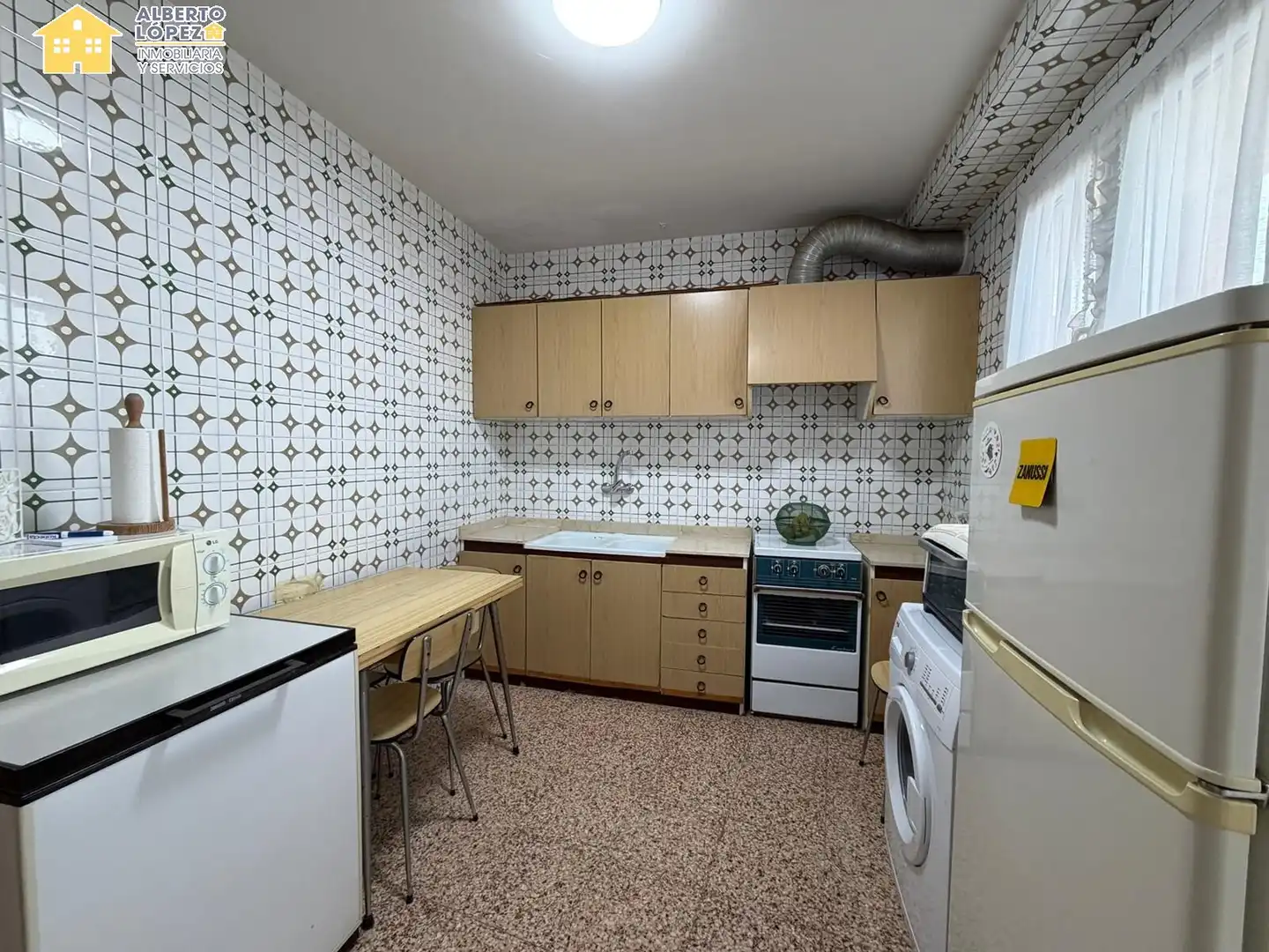 Kitchen of Flat for rent in Elche / Elx  with Terrace, Furnished and Balcony
