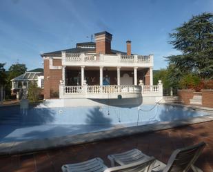 Piscina de Casa o xalet en venda en Egüés amb Terrassa, Piscina i Balcó