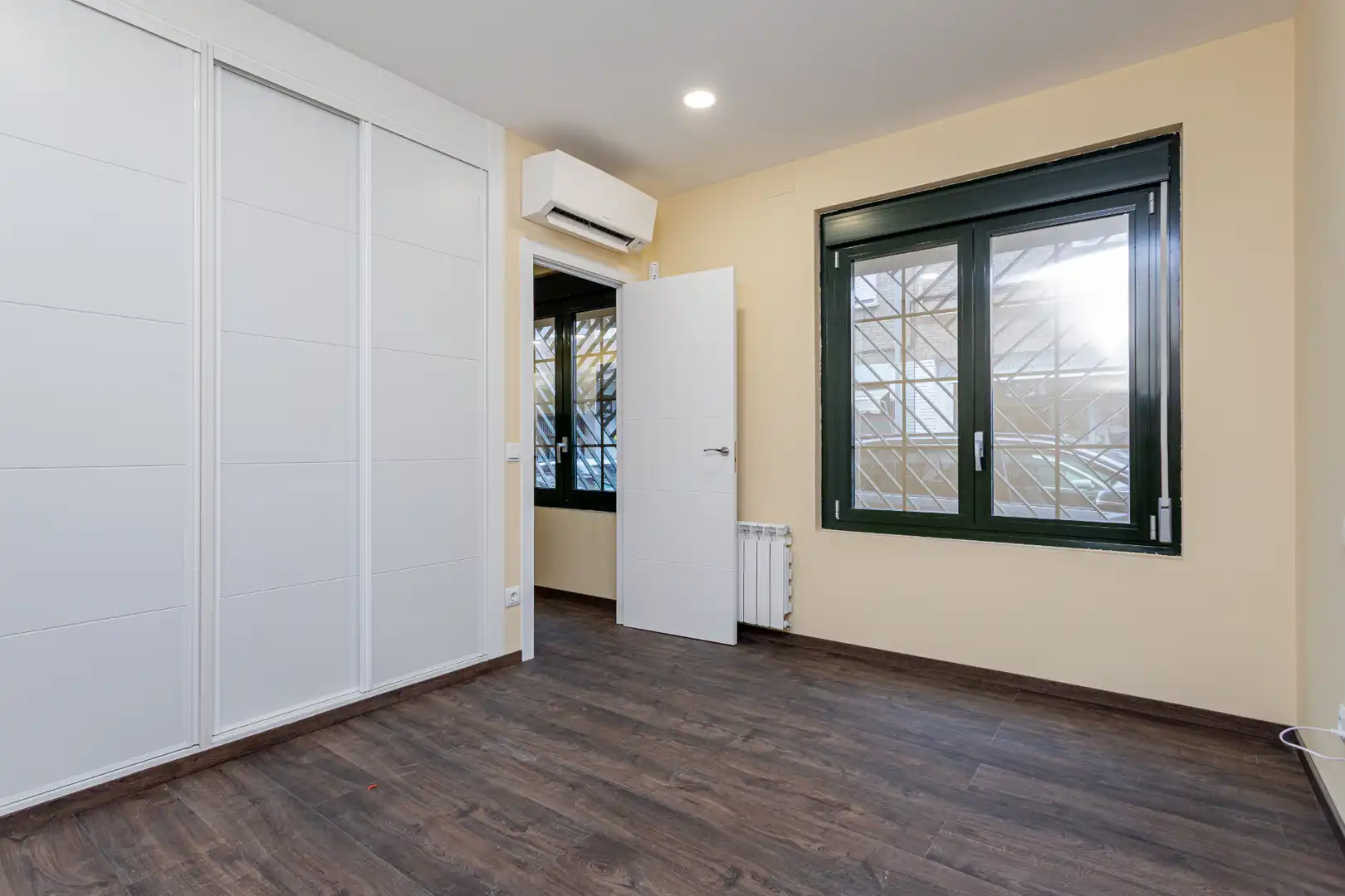 Habitación de Piso en venta en Majadahonda con Aire acondicionado, Calefacción y Horno