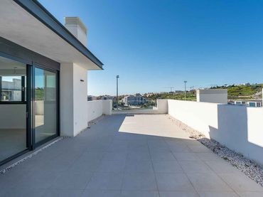 Àtic amb piscina en venda a Estepona Pueblo