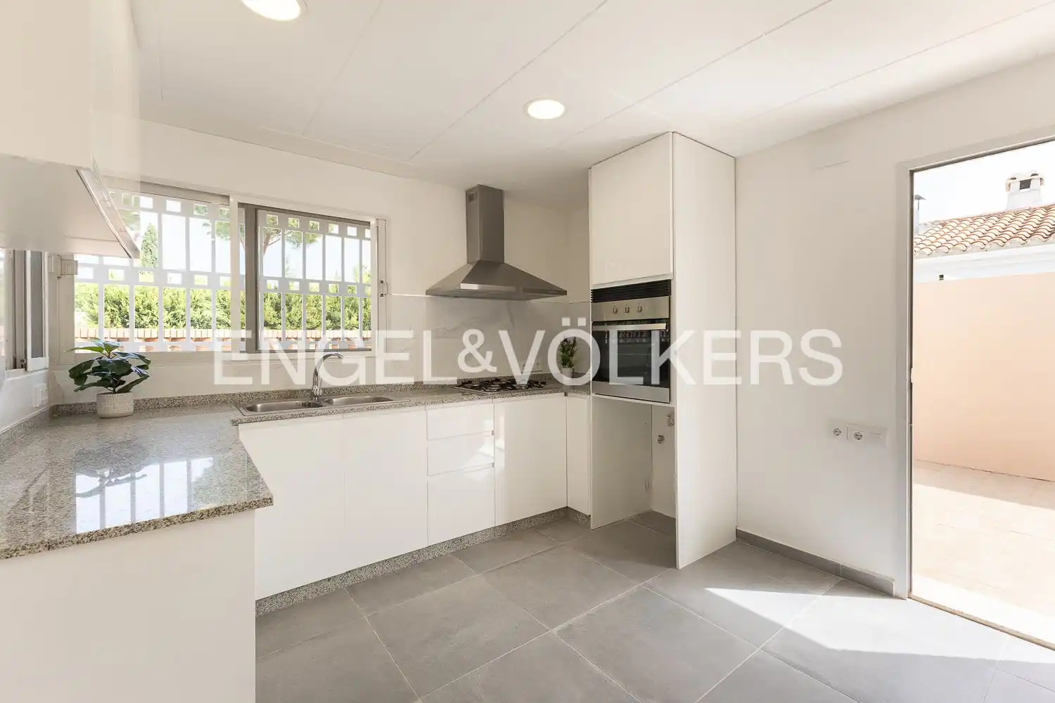 Kitchen of Houses for rent in Rocafort  with Air Conditioner, Heating and Private garden