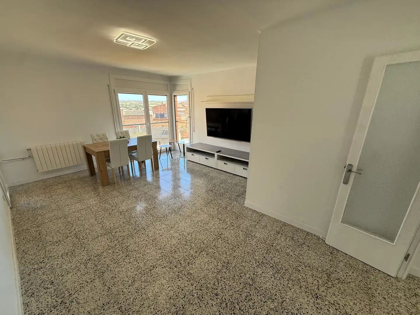 Living room of Flat for rent in Tàrrega  with Heating, Terrace and Storage room