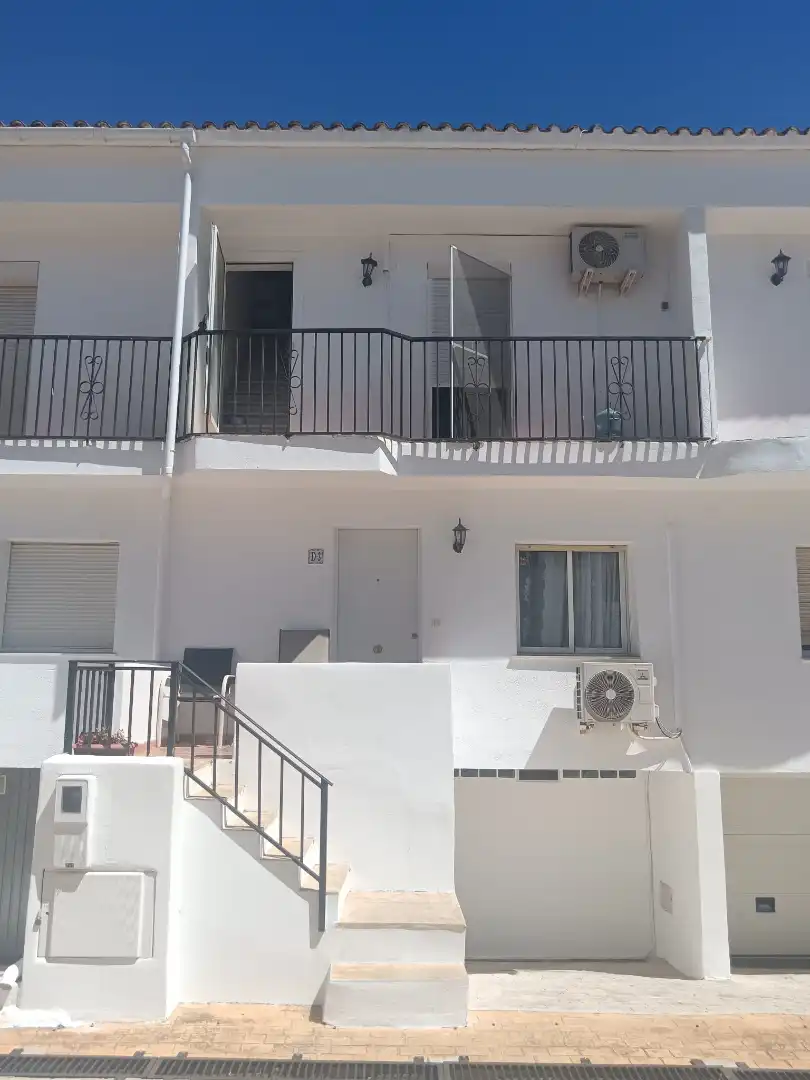 Vista exterior de Casa adosada en venda en Vinaròs amb Aire condicionat, Calefacció i Terrassa